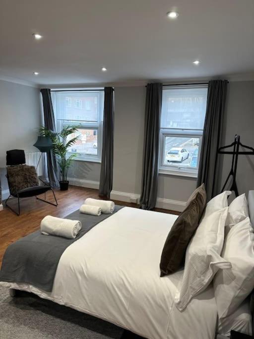 High Wycombe Centre- 2 Bed Flat Lägenhet Exteriör bild